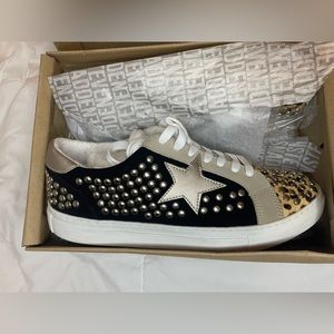 Steve Madden animal print sneakers